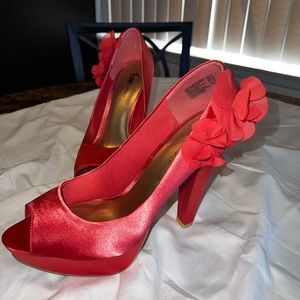 Fioni Night brand, limited edition style, women’s size 11, color is Coral Isle